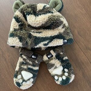 Infant Hat & Mittens